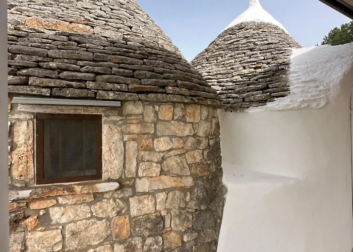 Trulli In Contrada * نوتشي