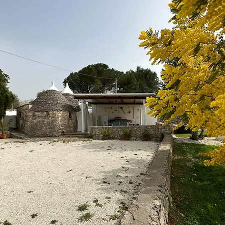 Trulli In Contrada Noci